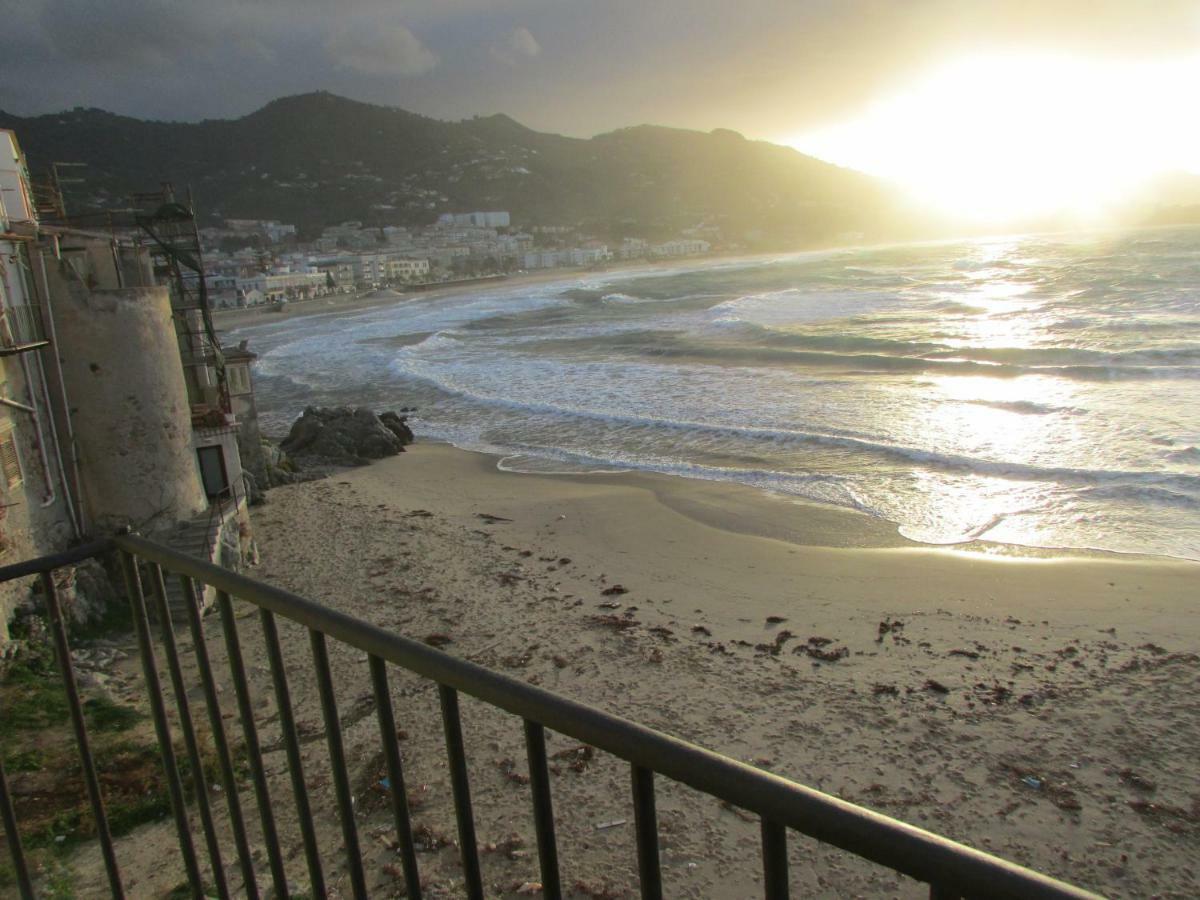 Casa Sul Mare Lägenhet Cefalù Exteriör bild